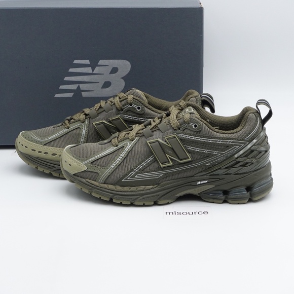 New Balance Shoes - NEW New Balance 1906R Sneakers M1906RHB Dark Moss